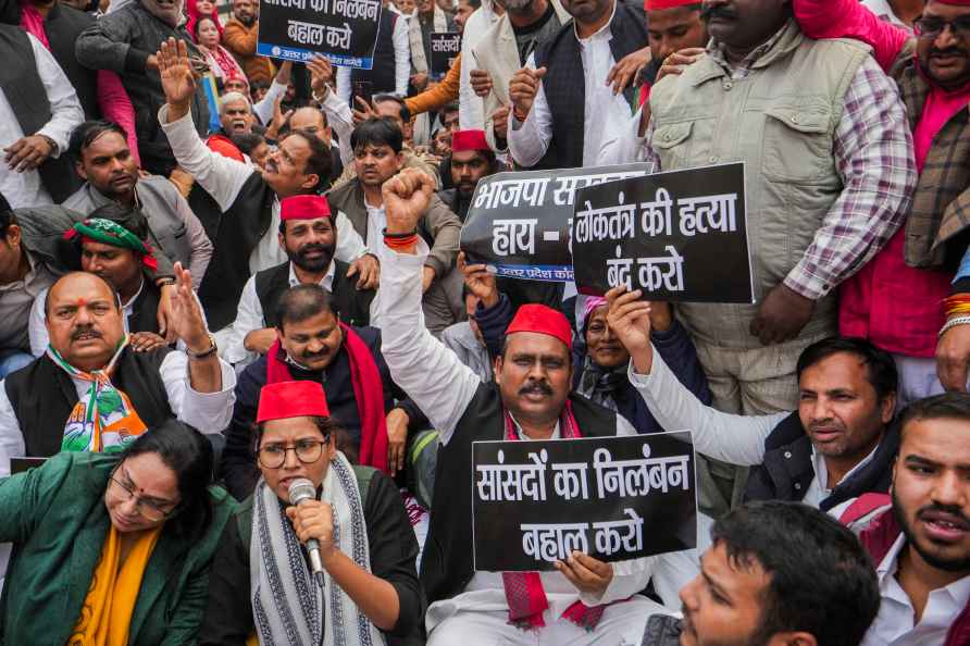 Opposition protest in Lucknow