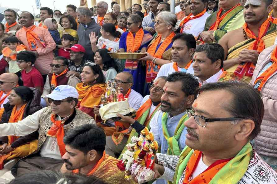 Hindu Americans hold car rally in Houston