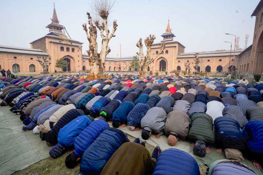 Prayers at Jamia Masjid in Srinagar