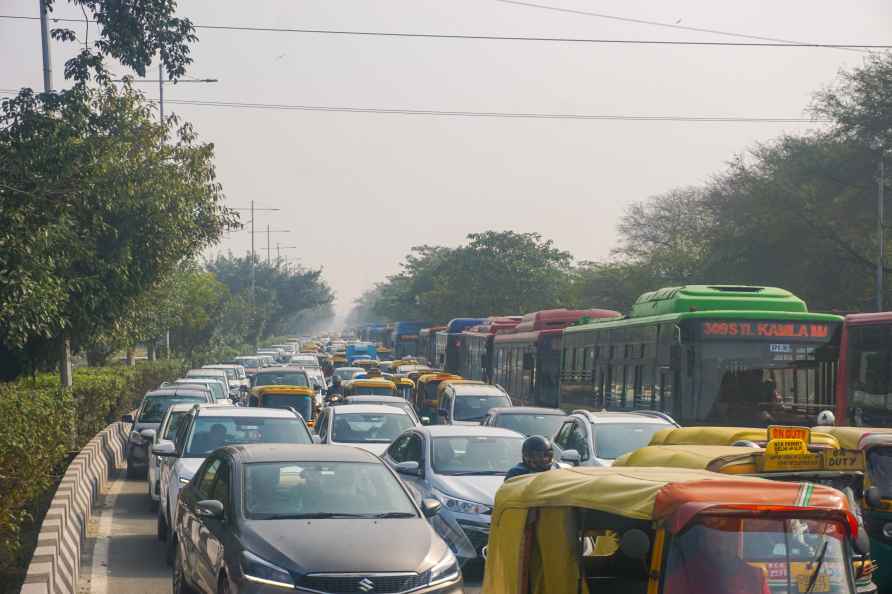 Traffic jam on Vikas Marg