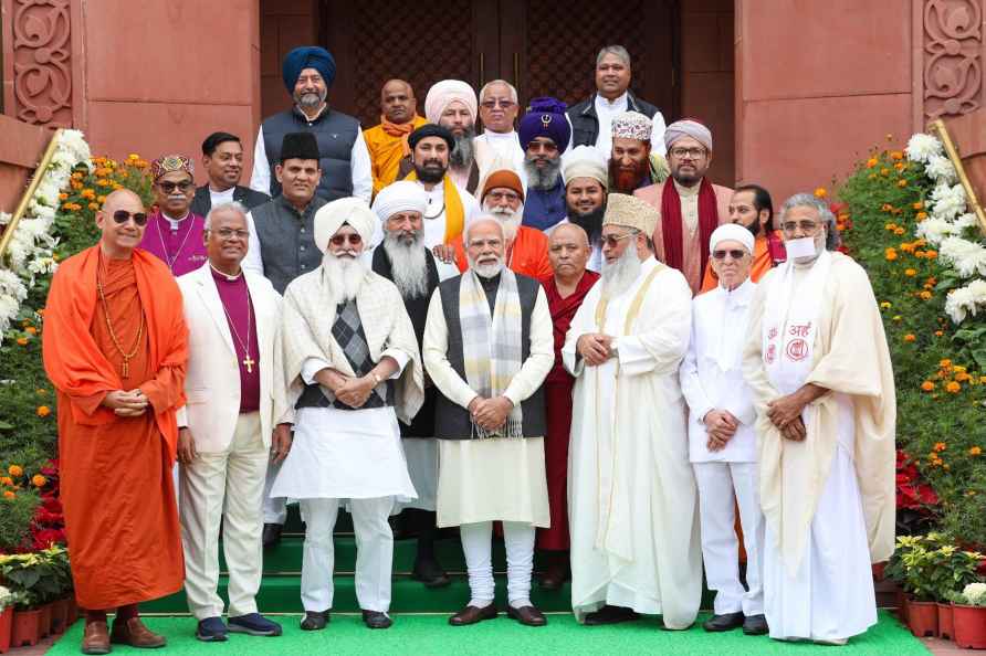 PM Modi meets religious leaders