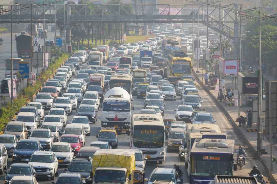 Traffic on Mumbai's Eastern Express Highway