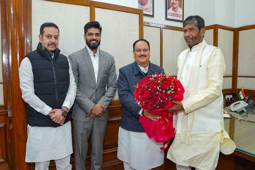 Pashupati Kumar Paras meets JP Nadda