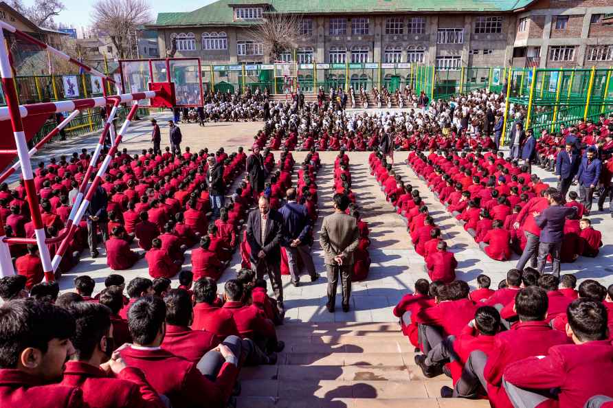 Schools reopened in Srinagar