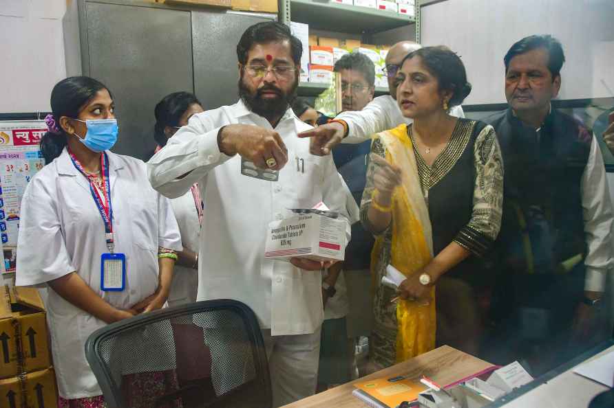 Eknath Shinde at govt health centre in Mumbai