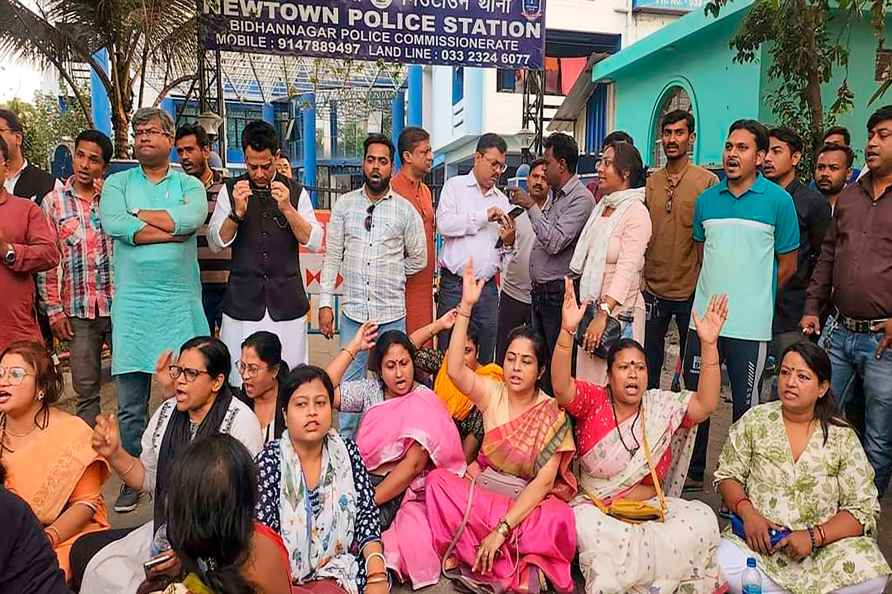 BJP women leaders stopped on way to Sandeshkhali