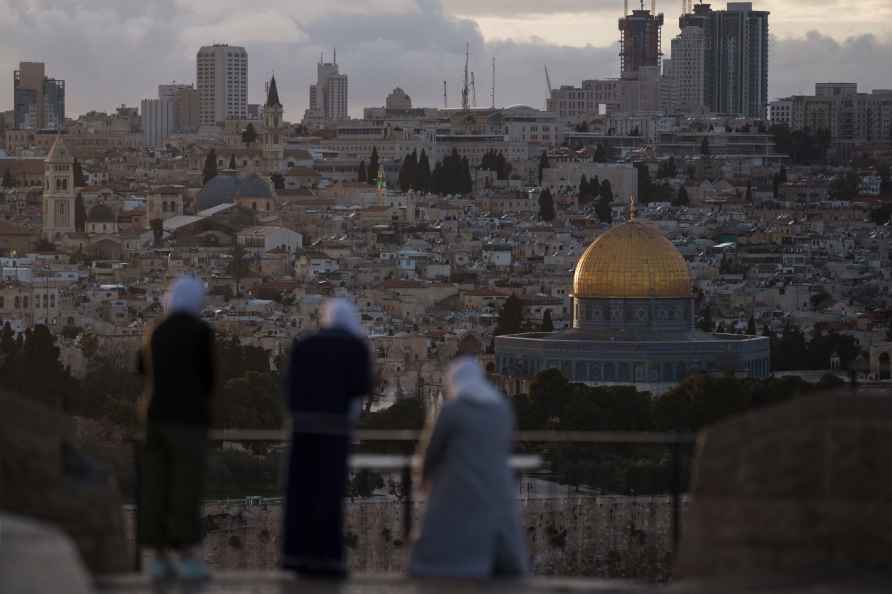 Muslim women at Mount of Olives