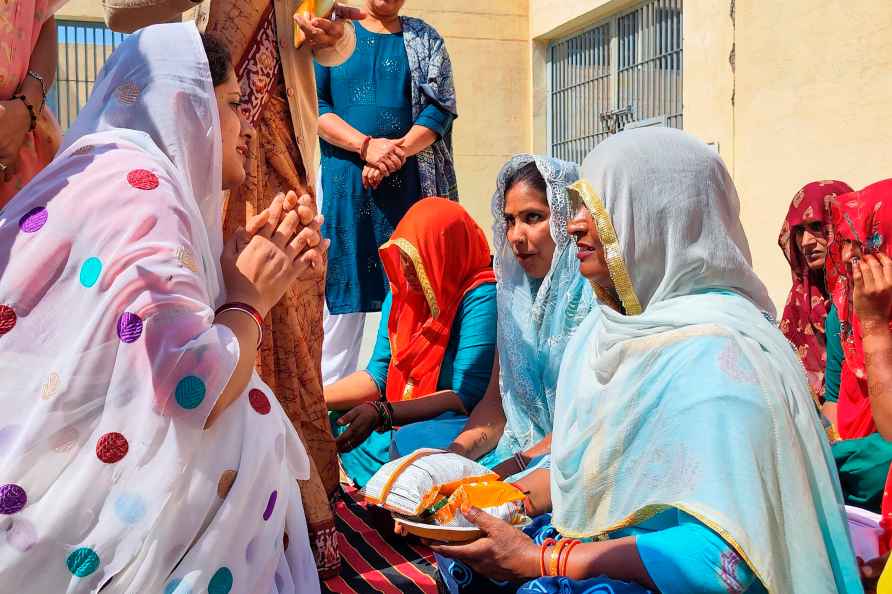 International Women's Day: Bikaner mayor meets female prisoners