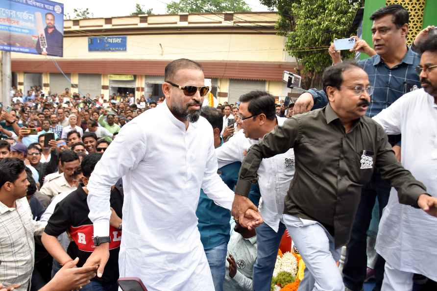 Yusuf Pathan campaigns for LS polls