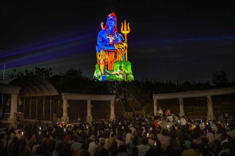 Light and sound show at Statue of Belief