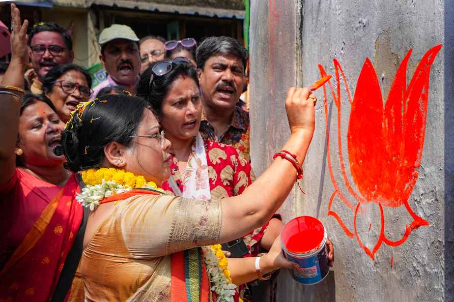 BJP's Debasree Chaudhuri campaigns in Kolkata