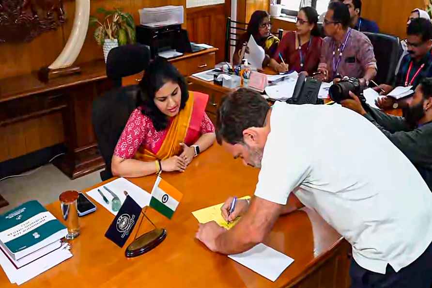 Rahul Gandhi files nomination for LS polls