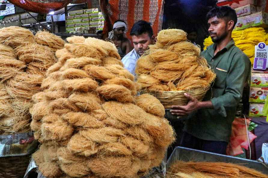 Nagpur: A vendor sells 'sewai' (vermicelli) near the Jama Masjid...