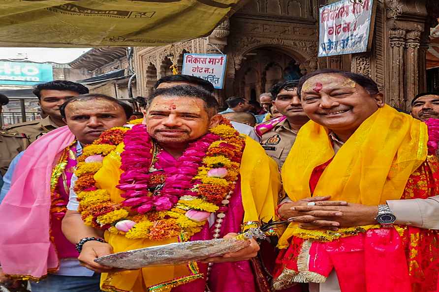 Robert Vadra at Banke Bihari Temple