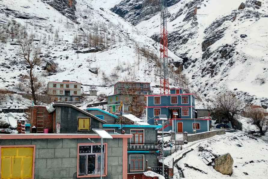 Weather: Snowfall in Lahal and Spiti