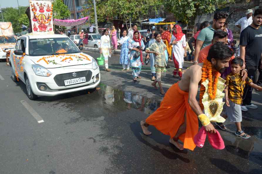 Procession for Maha Mariamman in Amritsar