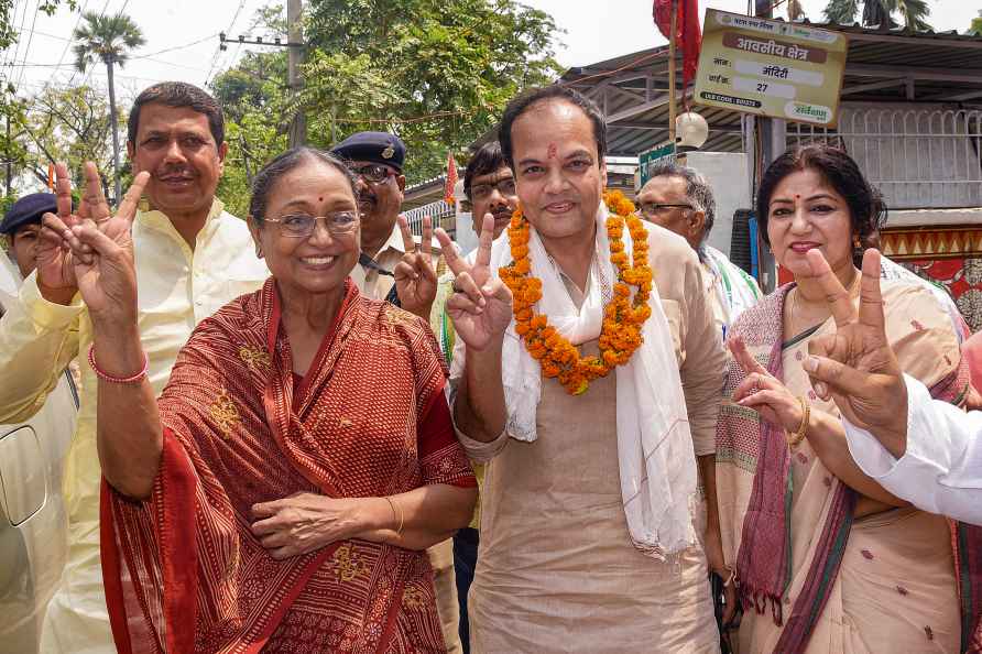 Anshul Avijit files nomination for LS polls