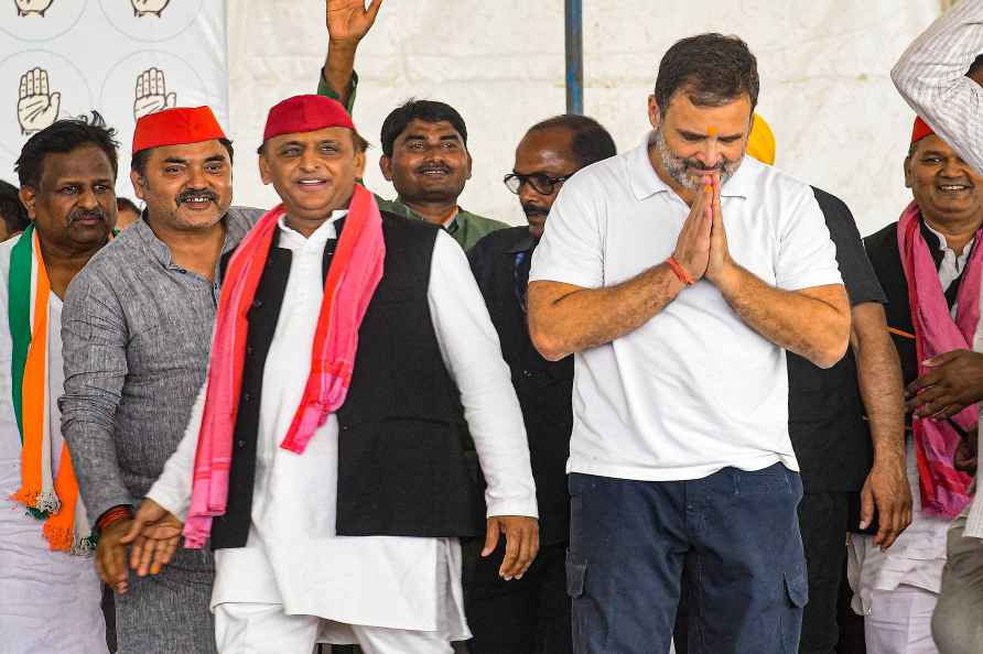 Rahul, Akhilesh campaigns for LS polls in UP