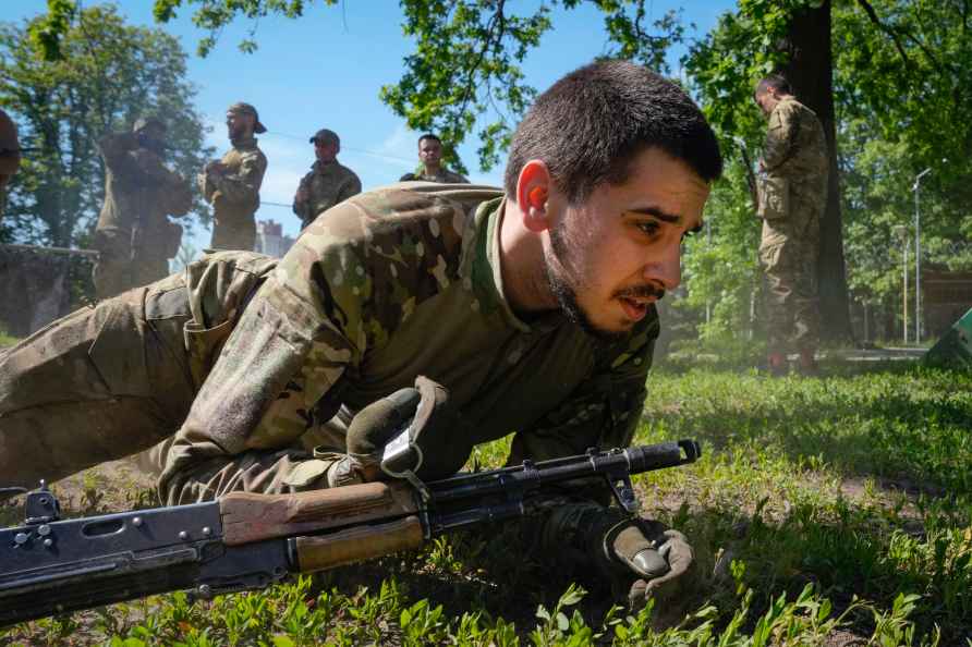 Newly recruited soldiers of the 3rd assault brigade train