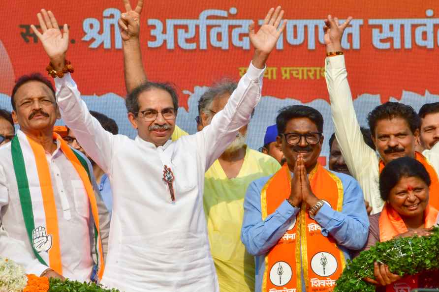 Uddhav Thackeray campaigns in Mumbai