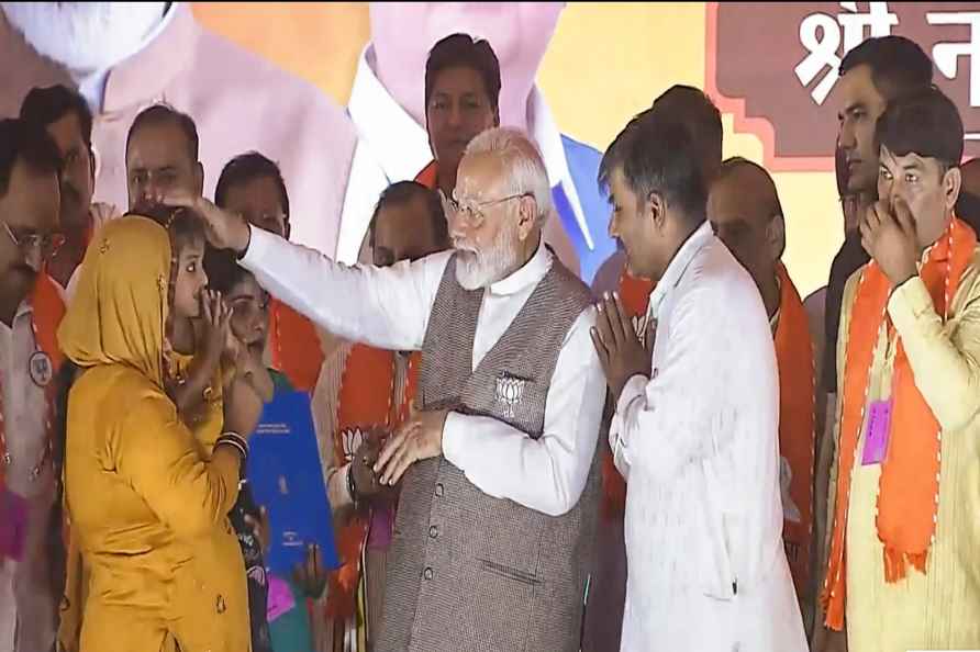 PM Modi campaigns for LS polls in Delhi