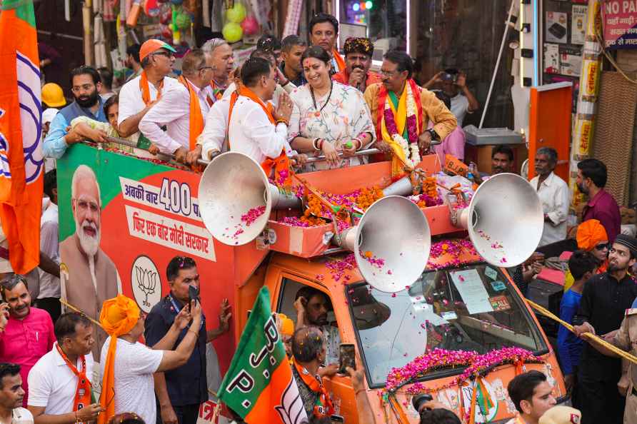 Smriti Irani campaigns in Delhi