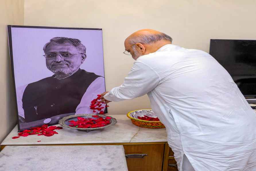 Amit Shah met Sushil Modi's family