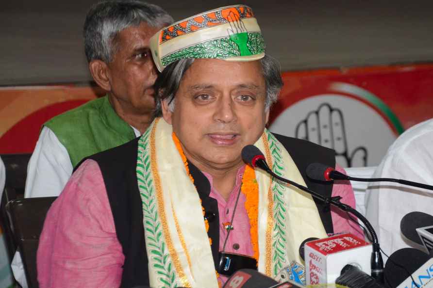 Patna: Congress leader Shashi Tharoor addresses a press conference...