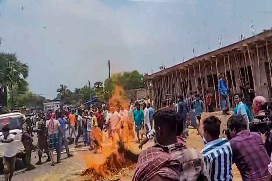 TMC's protest against Hiranmoy Chattopadhyay