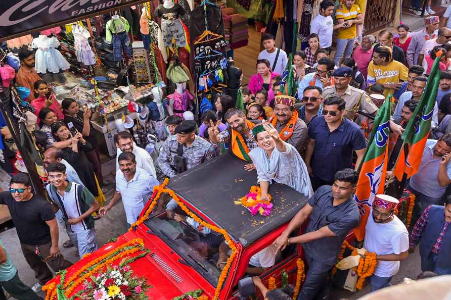 Kangna Ranaut campaigns