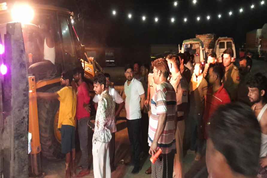 11 killed in Shahjahanpur road accident