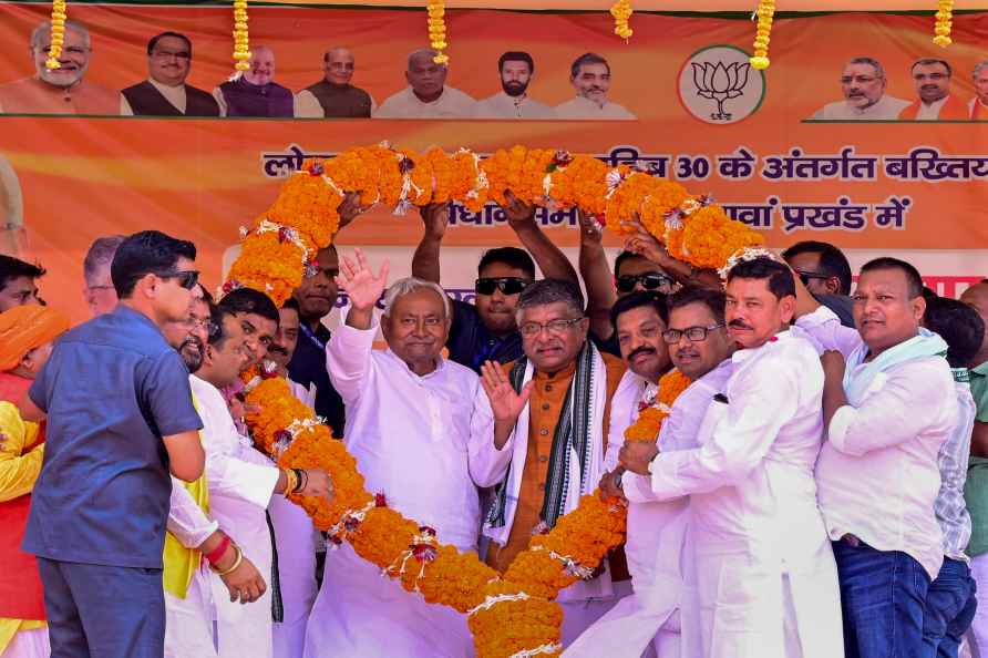 CM Nitish Kumar campaigns in Patna