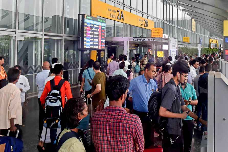 Flight services resumed in Kolkata