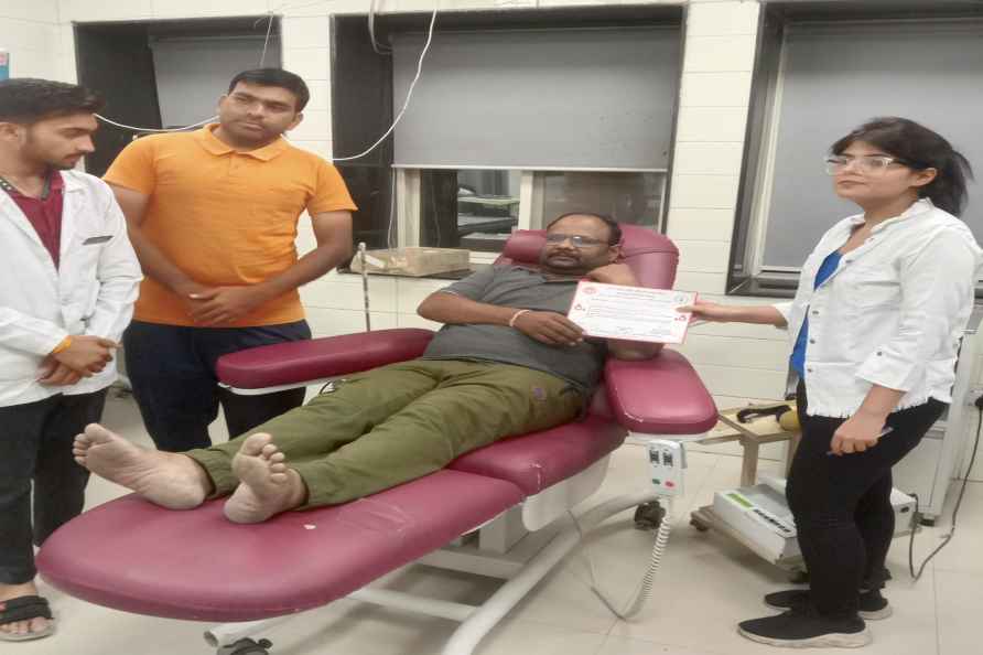 Shirdi resident donates Bombay group blood