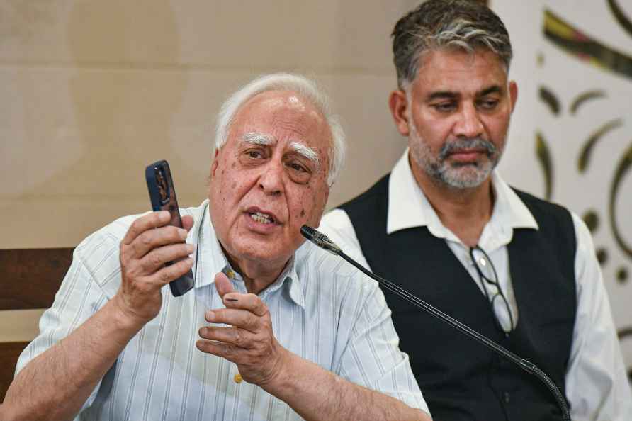 Chandigarh: Rajya Sabha MP Kapil Sibal addresses a press conference...