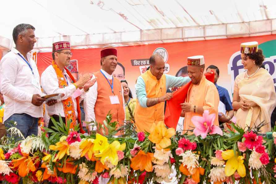 Kullu: UP Chief Minister Yogi Adityanath being welcomed by senior...