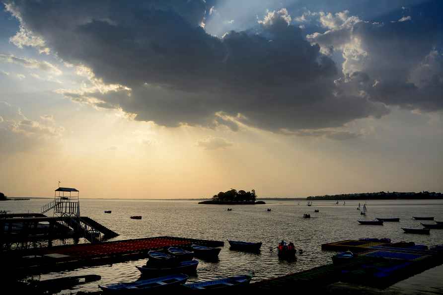 Weather: Dark clouds in Bhopal