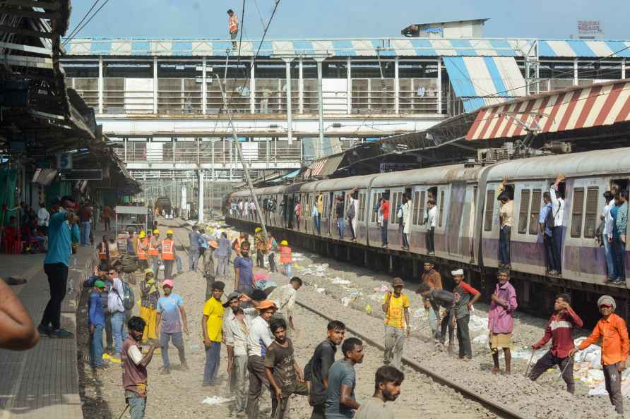 Railway mega block in Thane