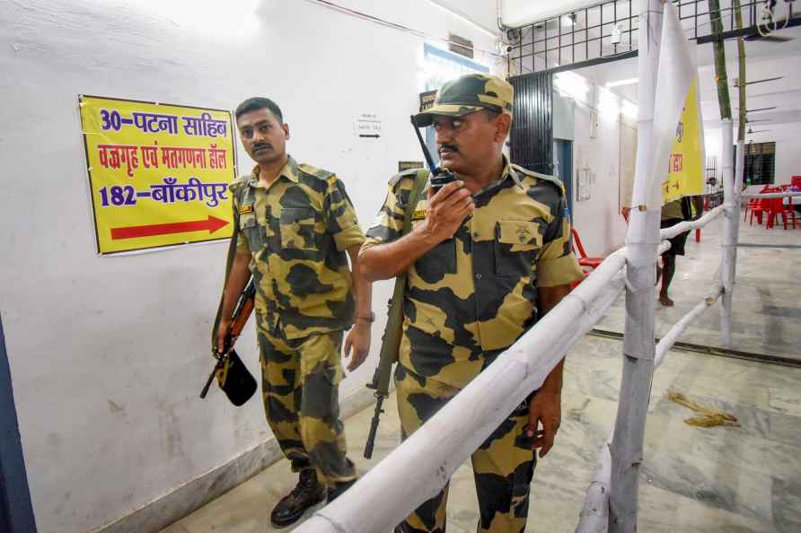 LS Polls: Security at strong room