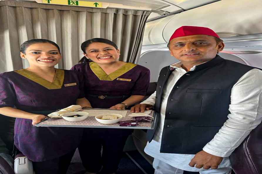 Akhilesh Yadav with others on a flight