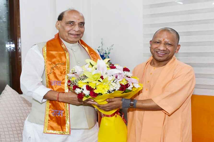 Yogi meets Rajnath Singh