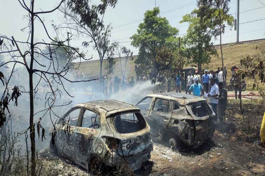 Vehicles catch fire in Lohardaga