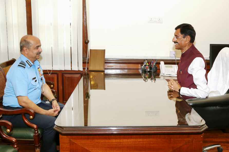 IAF chief meets MoS Sanjay Seth
