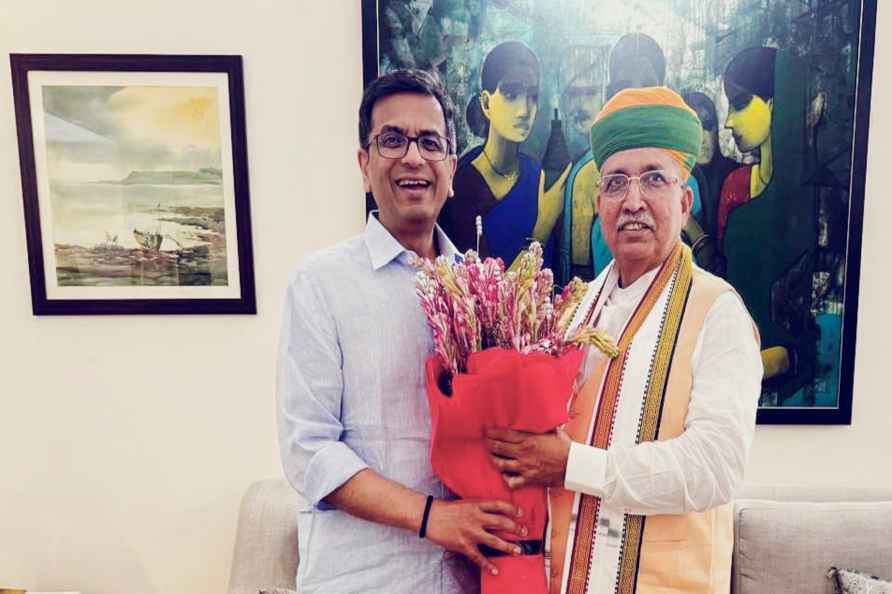 Arjun Ram Meghwal meets CJI Chandrachud