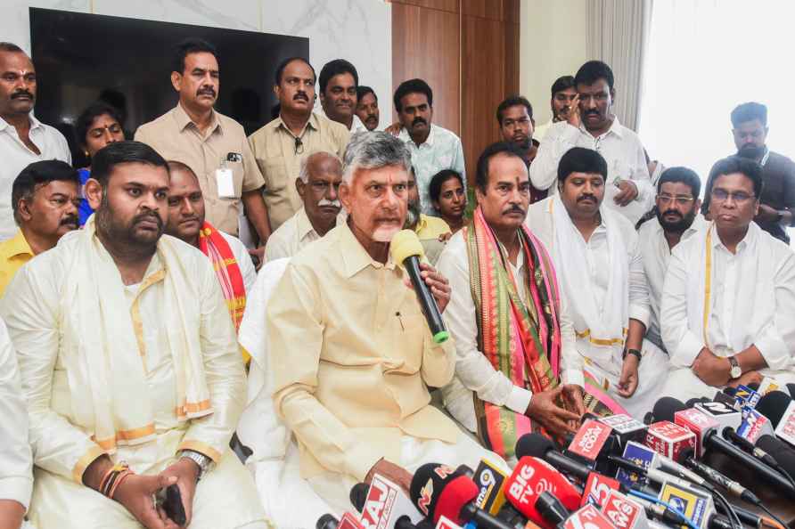 CM Naidu & family at Venkateswara temple