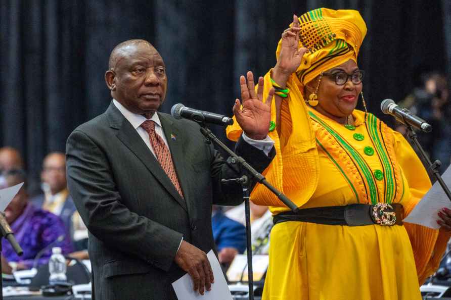 Cyril Ramaphosa, Pemmy Majodina