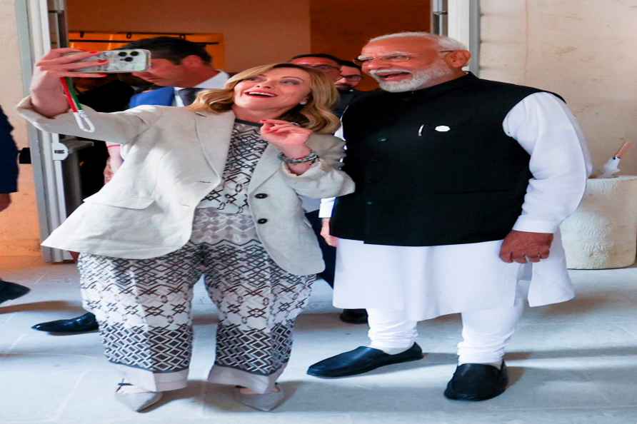 Modi-Meloni selfie at G7 Summit