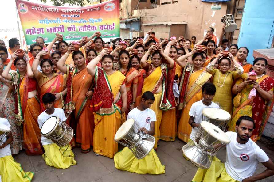 Mahesh Navami festival in Varanasi