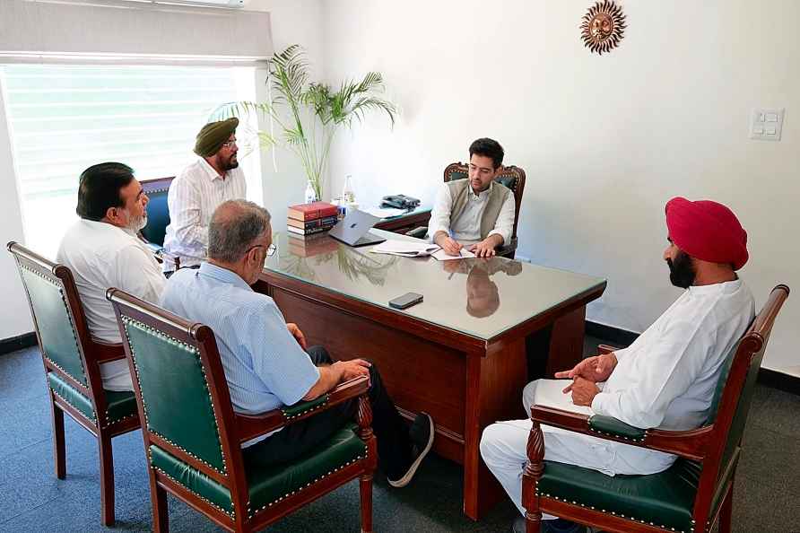 Raghav Chadha meets Punjab LS candidates