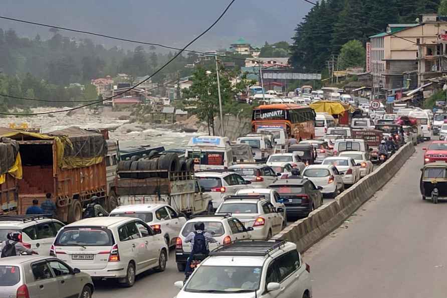 Tourists' rush in Manali